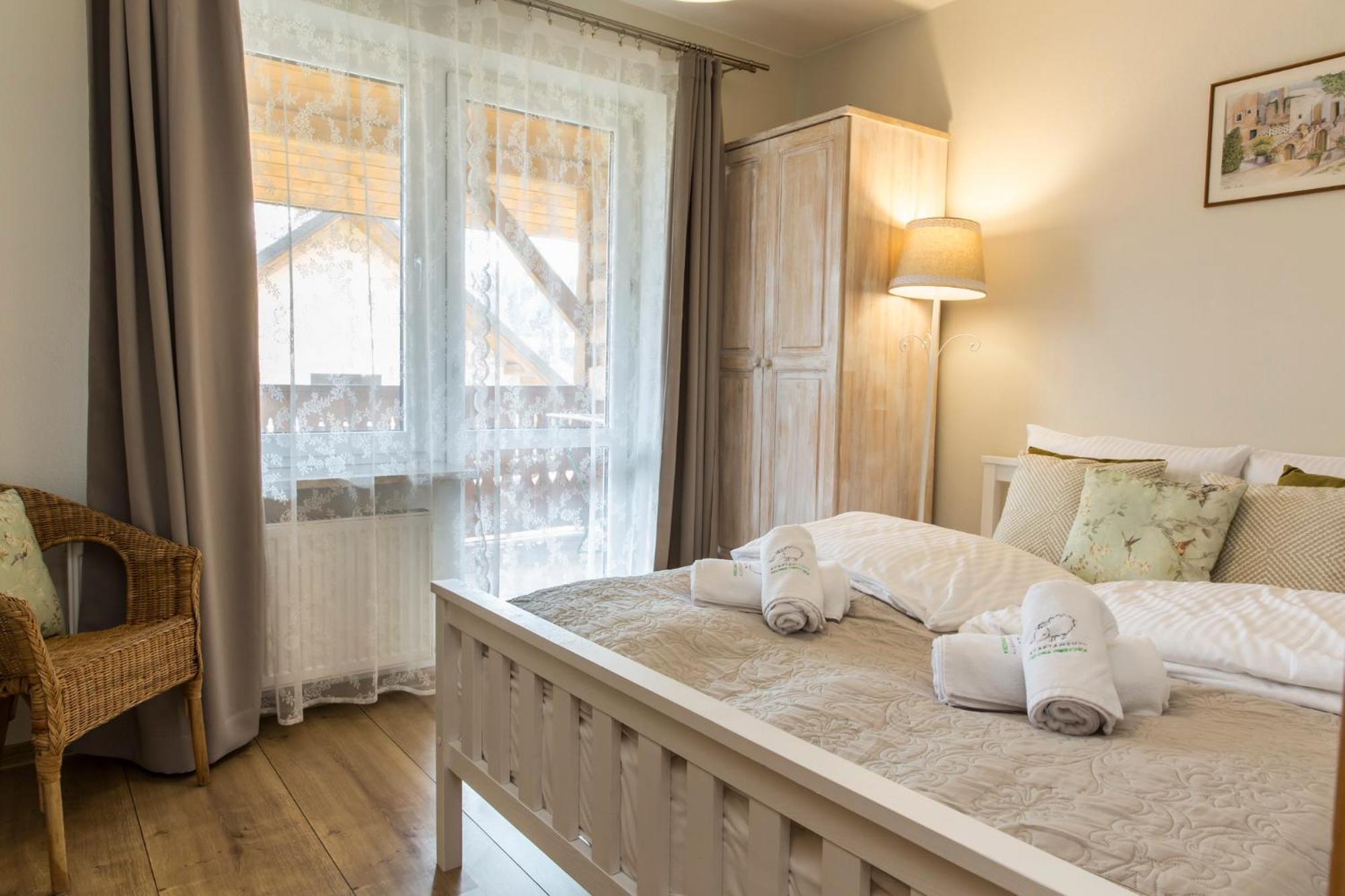 Apartamenty Zielona Owieczka 涅兹卡城堡 外观 照片